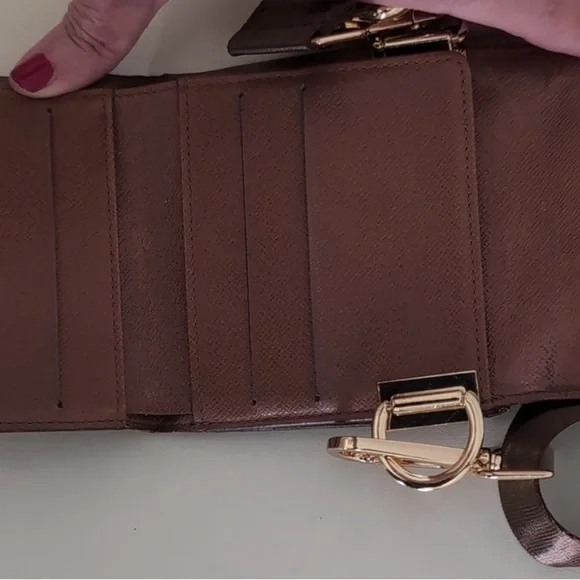 Louis Vuitton Wallet with added unbranded strap - Picture 5 of 9